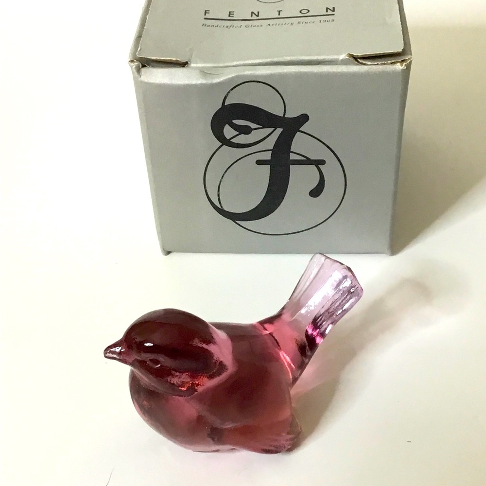 Vtg Fenton Cranberry Art Glass Bird Figurine/Paperweight